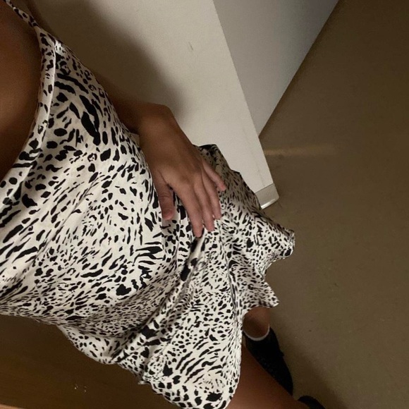 Animal print Cowl Neck Slip Dress!!🐯🐯 - Picture 1 of 3